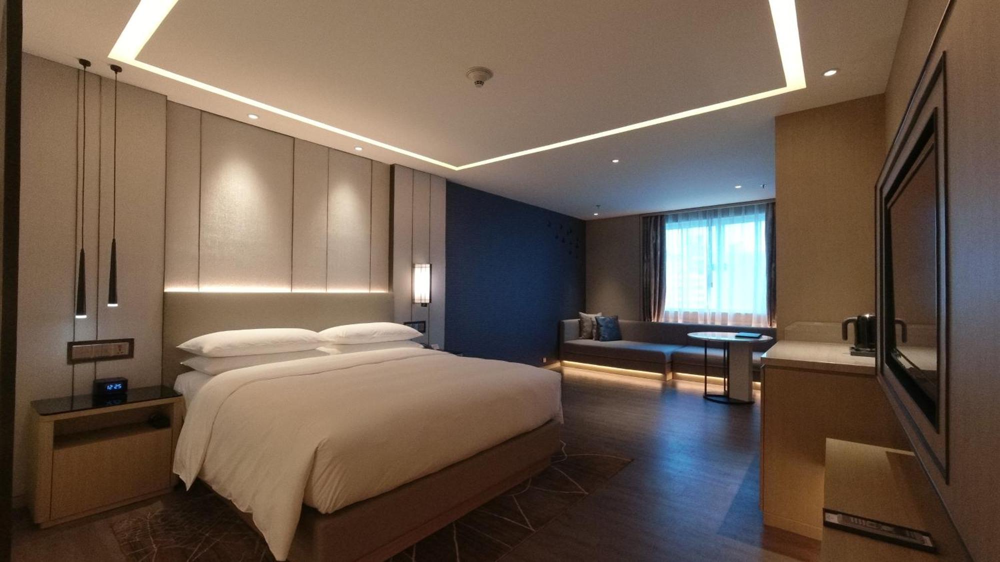 Renaissance Shenzhen Luohu Hotel Экстерьер фото